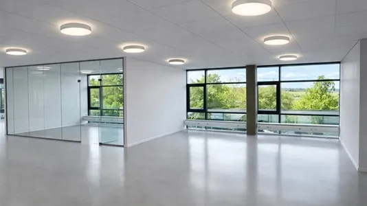 Bureau - Office Space with Restaurant-Style Canteen in Århus N