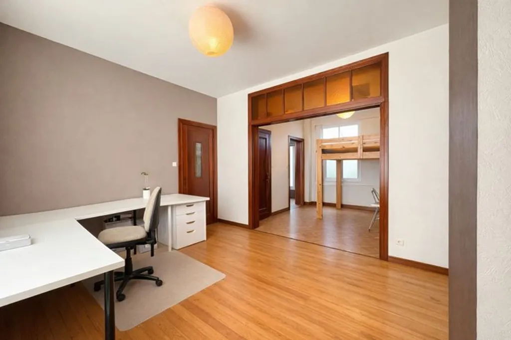 Bureau - Studio avec Cave à Namur, Proche Gare