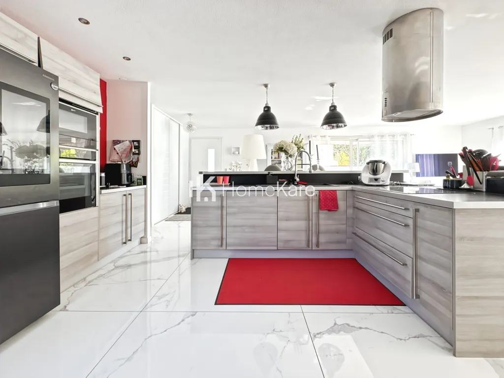 Cuisine - Maison T5 avec Piscine à Castanet-Tolosan