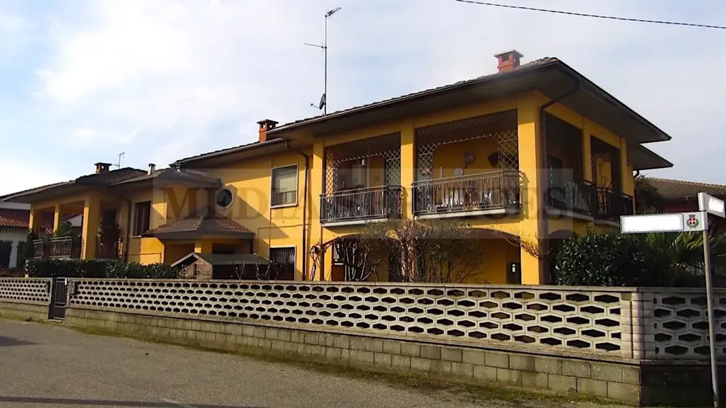 Välivaade - Apartment with Terrace in Garlasco