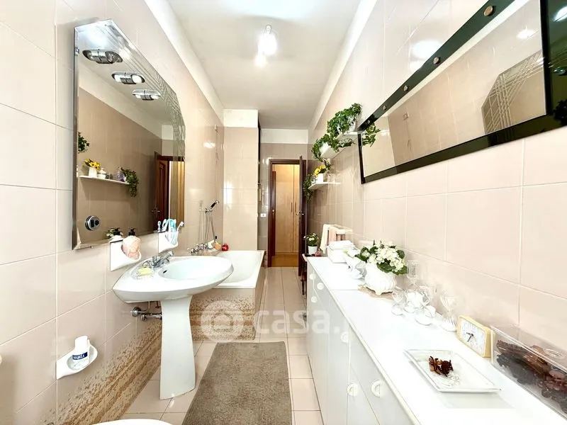 Salles de bain - Five-Bedroom Apartment with Terrace in Florence