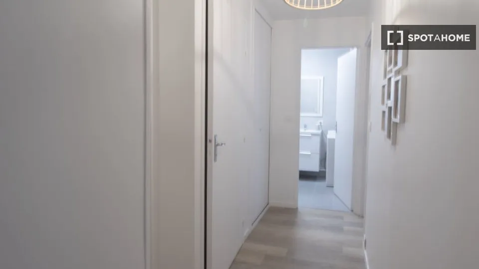 Entrée - Appartement à Louer à Nanterre