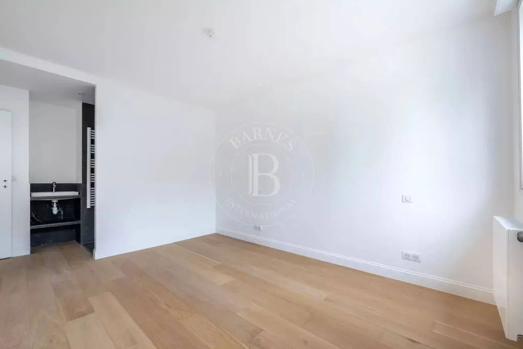 Pièces - Maison Contemporaine avec Jardin Privé à Montreuil