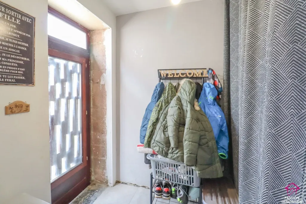 Lavanderia - Charming 3-Facade House with Garden in Scry