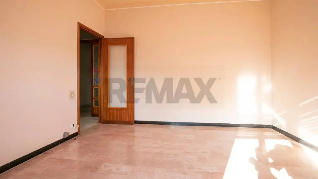 Pièces - Spacious Apartment with Balcony in Novi Ligure