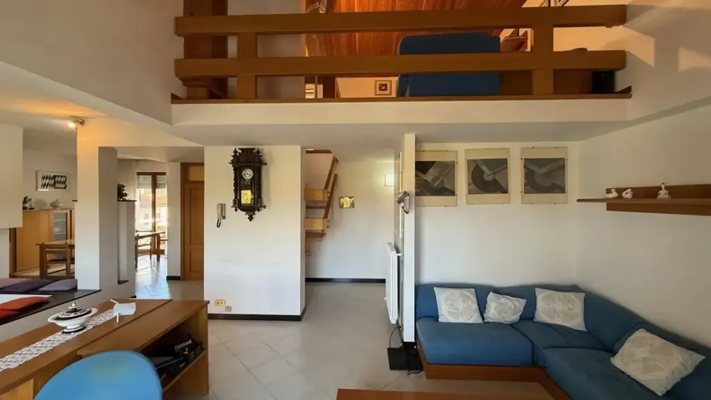 Séjour - 7-Room Apartment with Balconies in Certaldo