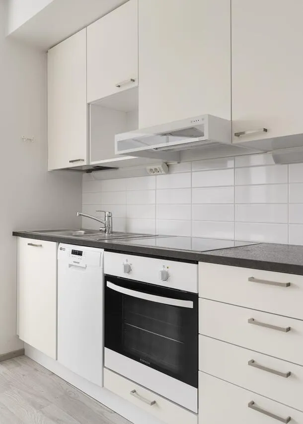Köök - Compact Apartment with Balcony in Vermonniitty, Espoo