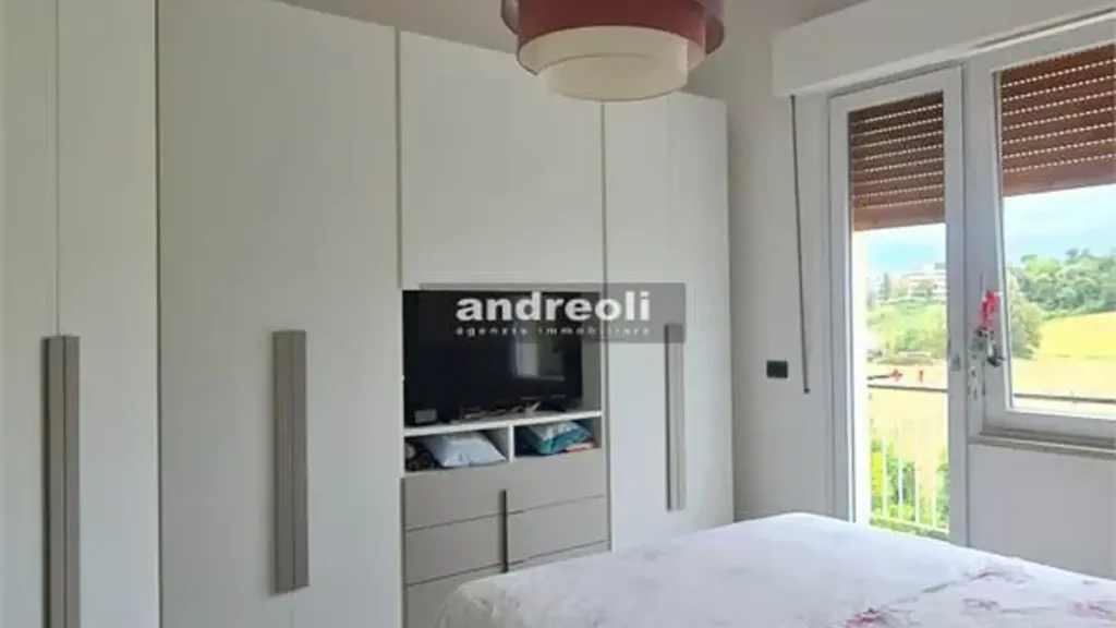 Chambres - Apartment with 3 Bedrooms in Jesi