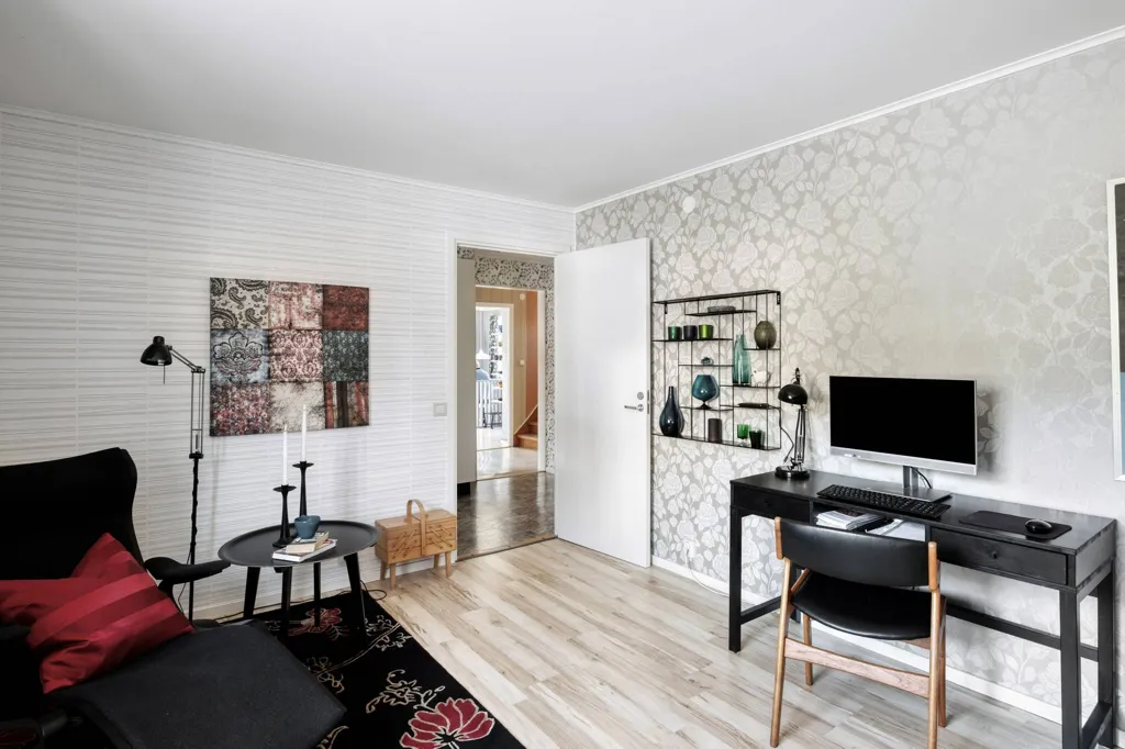 Bureau - Charming Villa with Garden in Blekinge