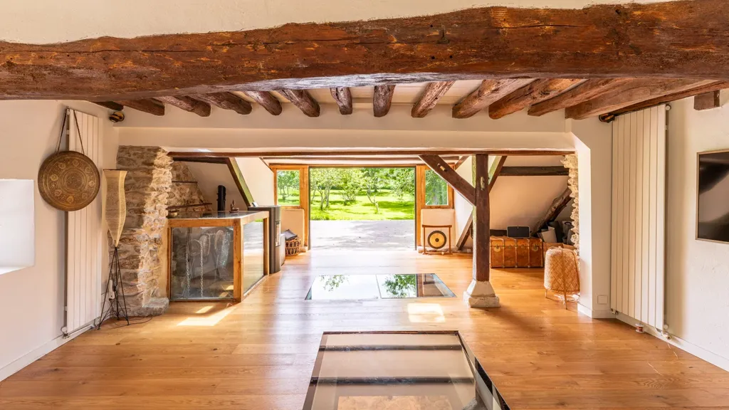 Living Room - Renaissance Mill with Equestrian Facilities near Paris