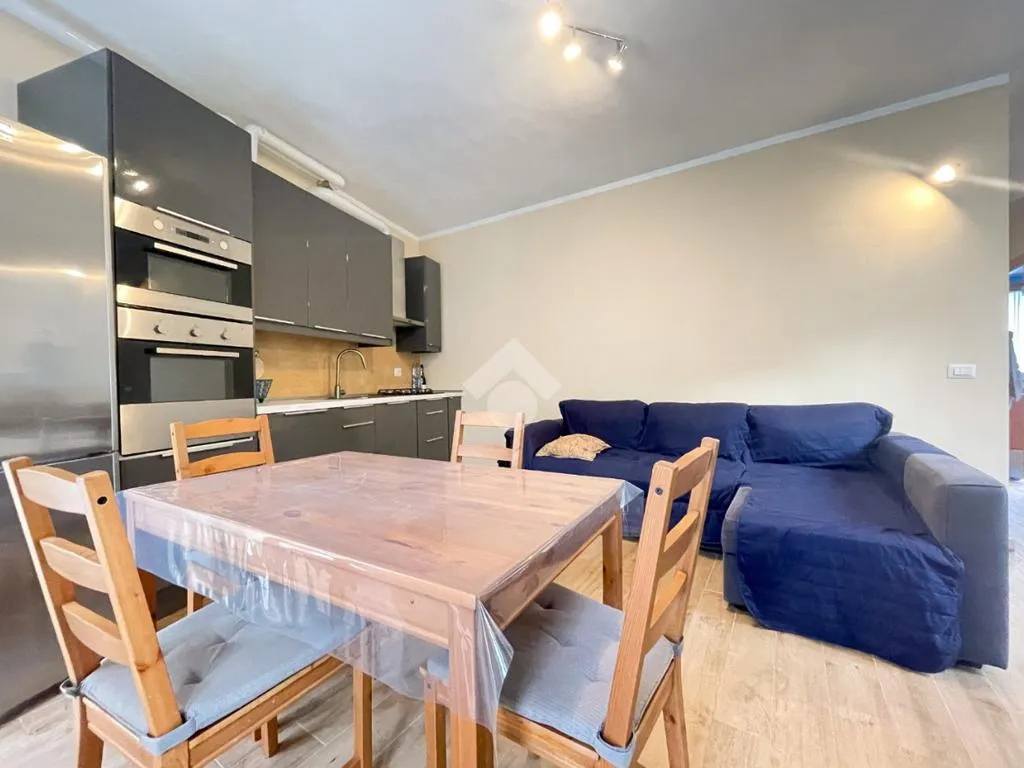 Salle à manger - Renovated Flat with Balcony in Porto Ceresio