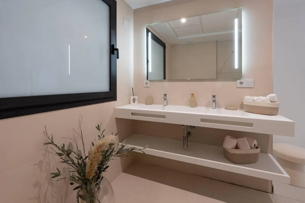 Vannitoad - Apartment with Large Terraces in San Pedro, Marbella