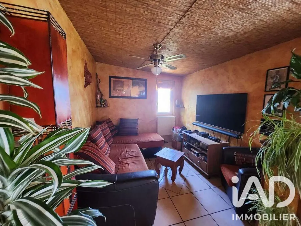 Séjour - Maison Atypique avec Terrasse à Gonfreville-L'Orcher
