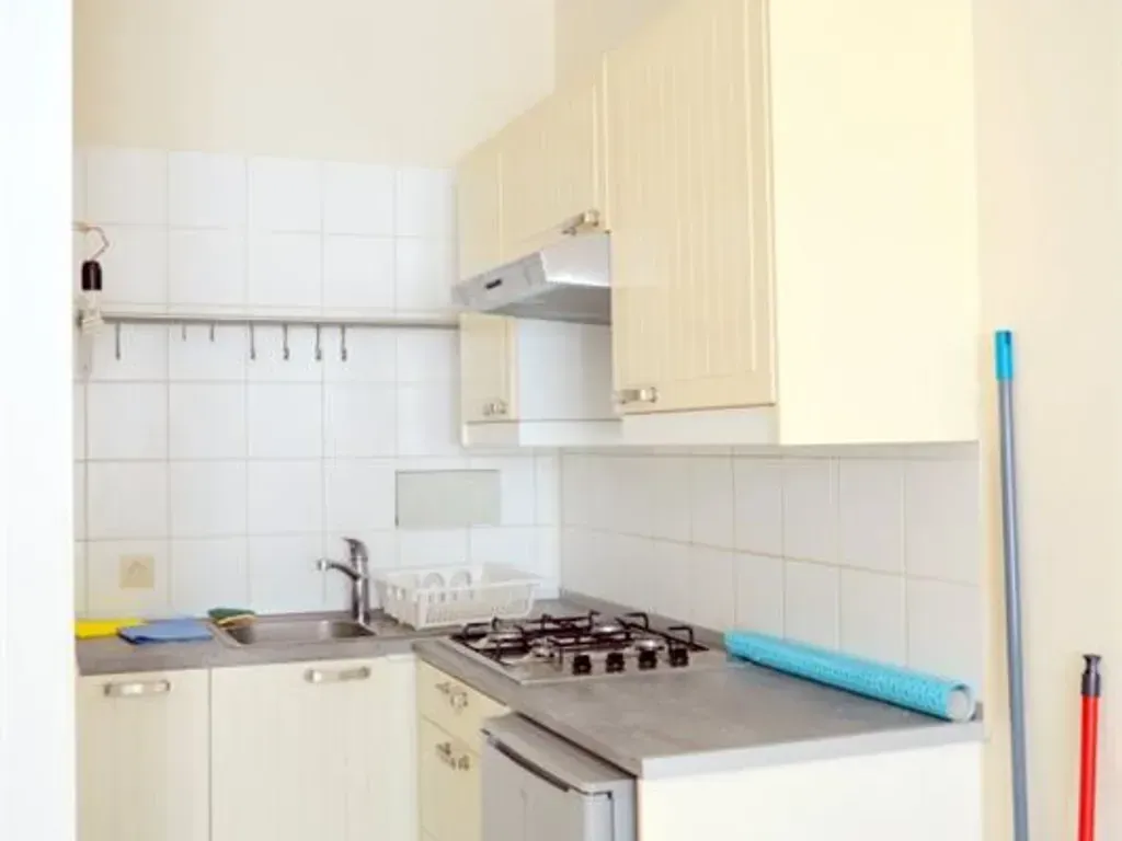 Cucina - Studio with Low Maintenance in St Gilles