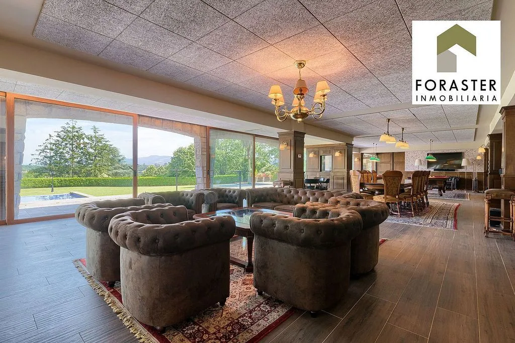 Séjour - Chalet with Pool and Terrace in Loiu