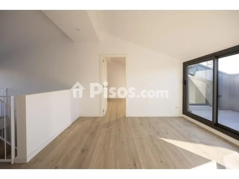 Elutuba - New Duplex with Pool in Tiana