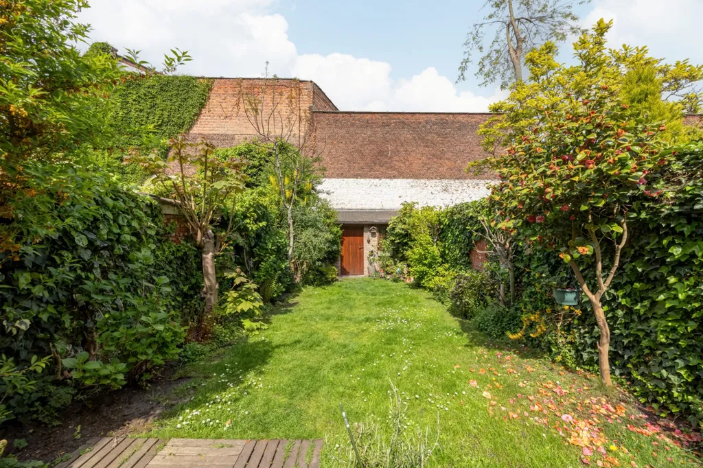 Aed - Charming Townhouse with Garden in Antwerp South