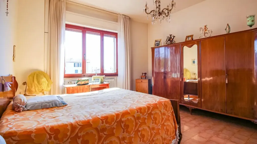 Bedrooms - Apartment with Balcony in Vecchiano Centre