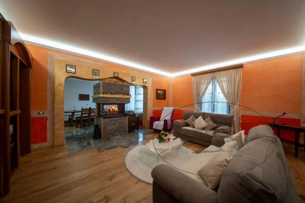 Elutuba - Rustic Villa with Garden in Figline Valdarno