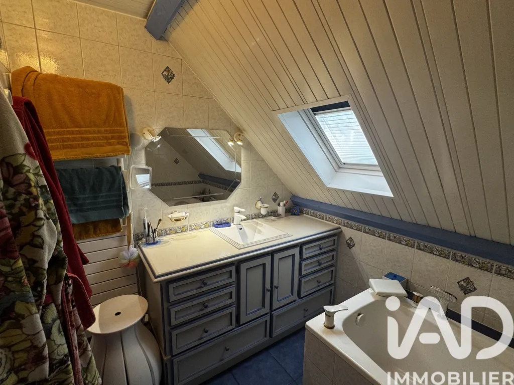 Vannitoad - Charming Townhouse with Garden in Bondy