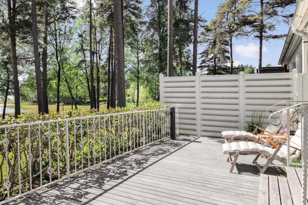 Terrass - Modern Villa with Sea View in Soukanranta, Espoo
