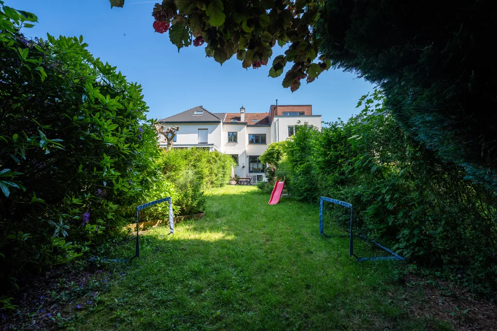 Jardin - Maison rénovée avec jardin et terrasse à Waterloo