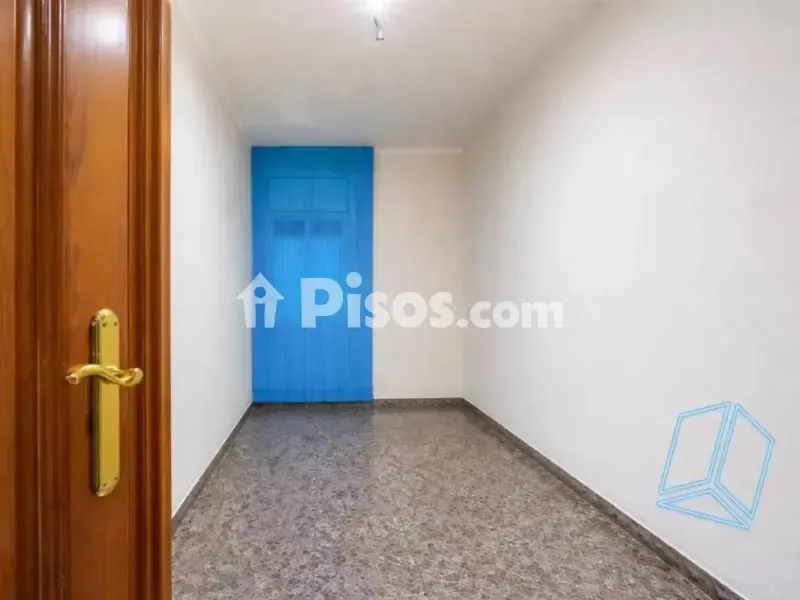 Esik - Ground Floor Flat with Balcony in Gavà