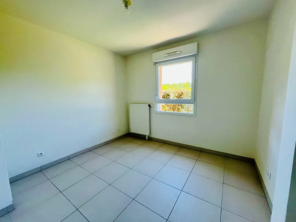 Toad - 3-Bed Flat with Garden in Fleury-les-Aubrais