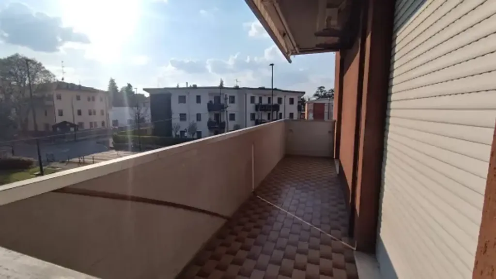Balcony - Rustic-Style Apartment with Balcony in Vignola