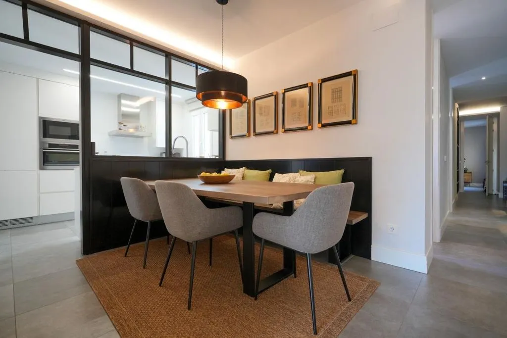 Salle à manger - Luxury Apartment with High Ceilings in Madrid