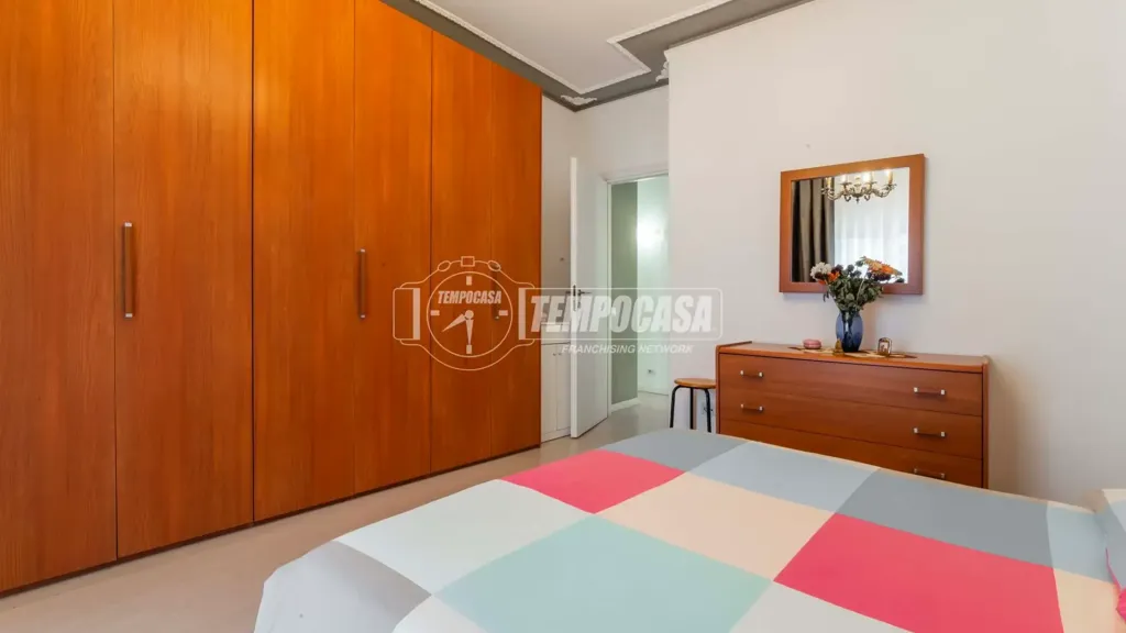 Magamistoad - Rearranged Apartment with Balcony in Gorla Minore