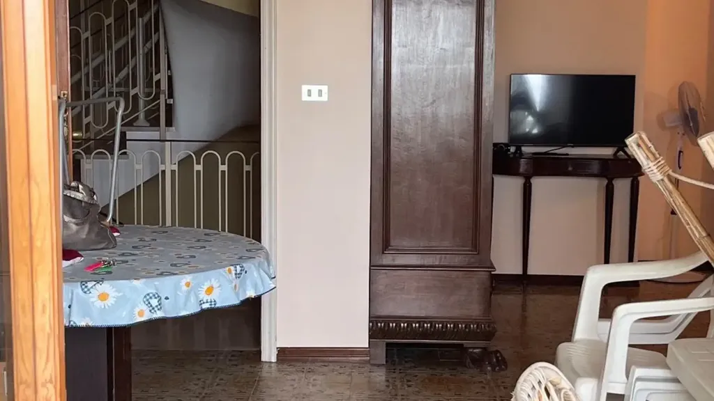 hallway_entrance