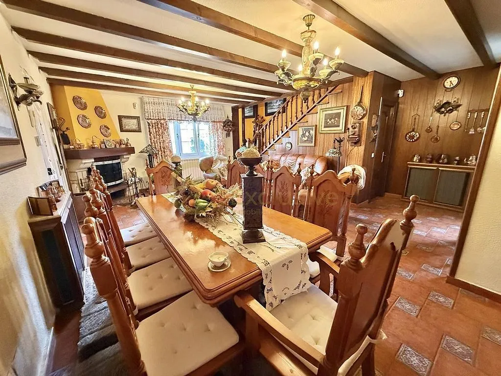 Salle à manger - Chalet with Pool and Terrace in Lugar Granda