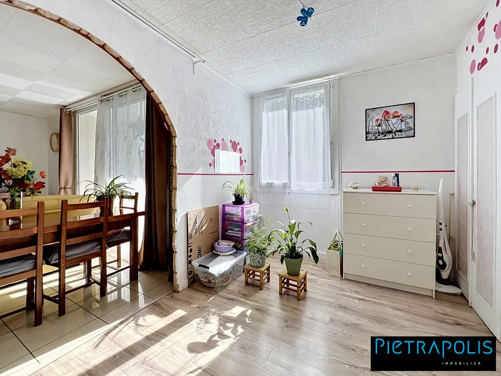 Söögituba - T3 Bis with Balcony in Pierre-Bénite