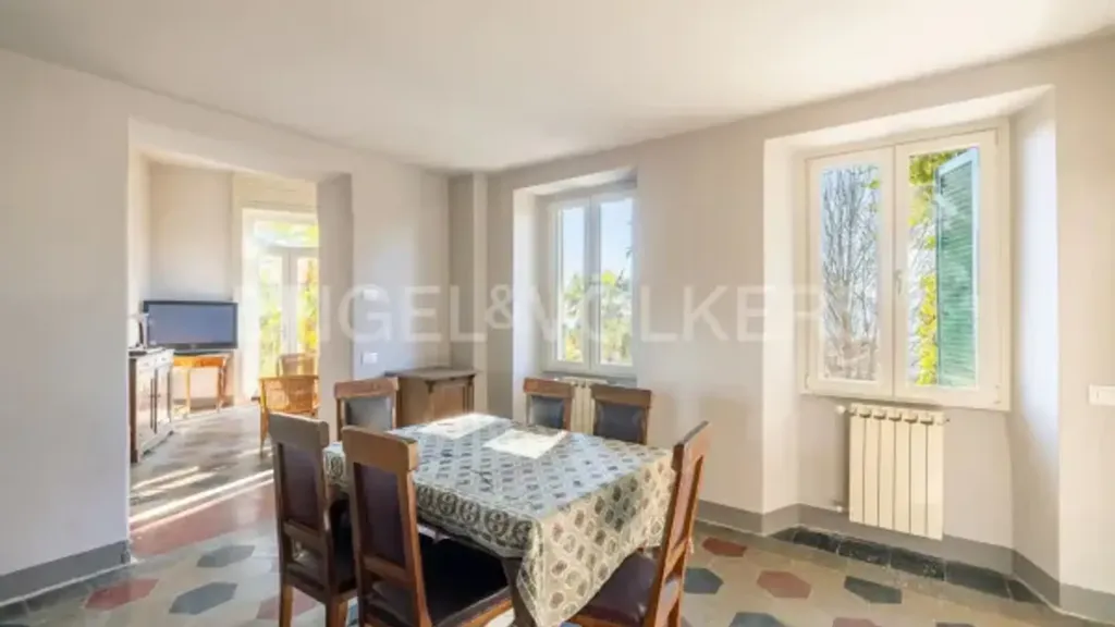 Söögituba - Historic Villa with Lake View in Bee