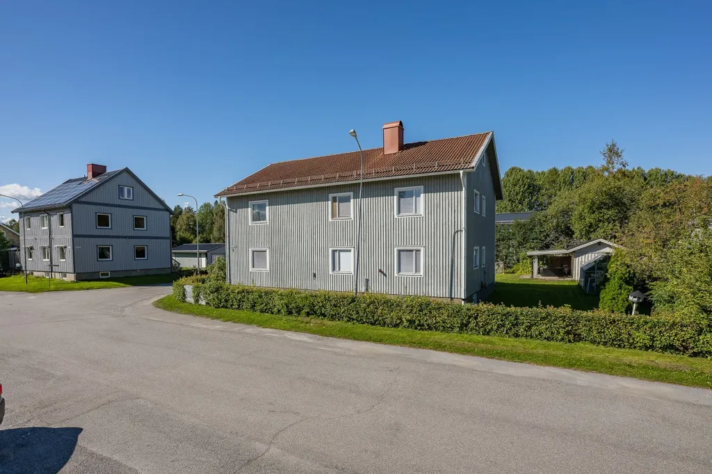 Extérieur - Two-Unit House with Central Location in Vännäs