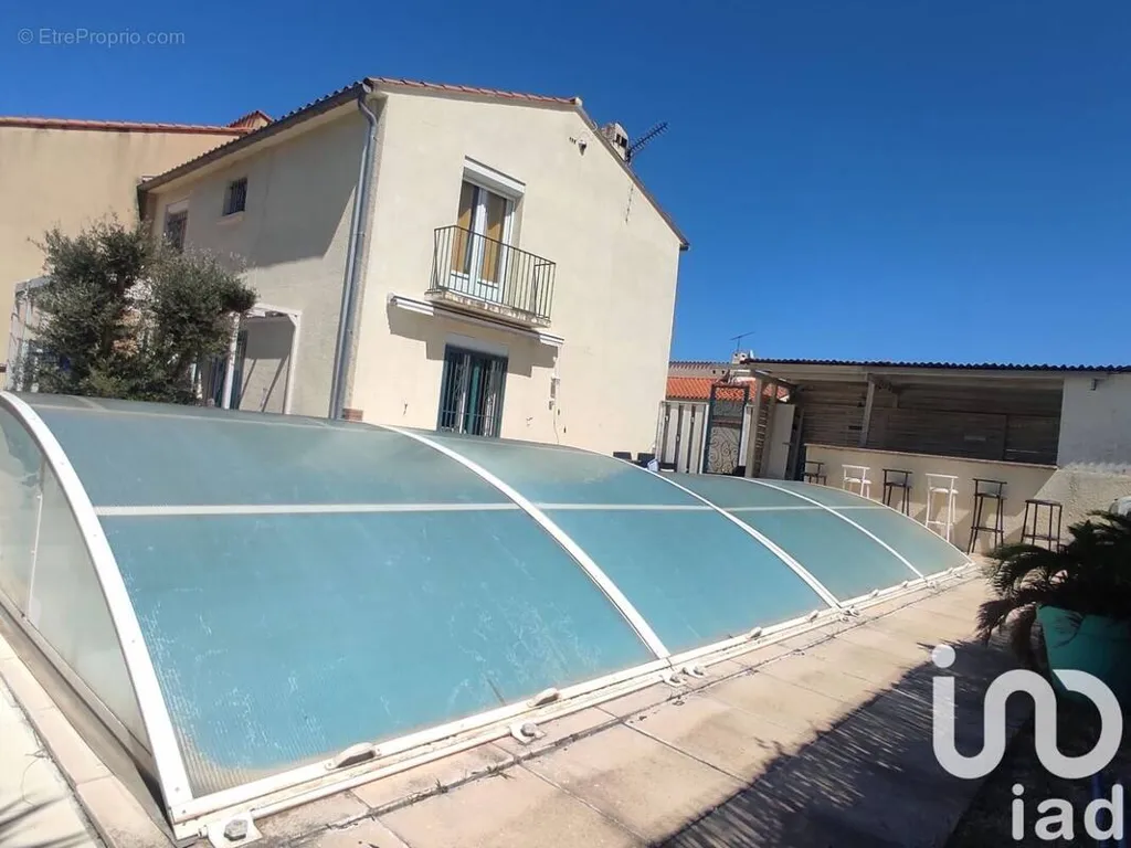 Pool - House with Pool and Balcony in Saint-Cyprien