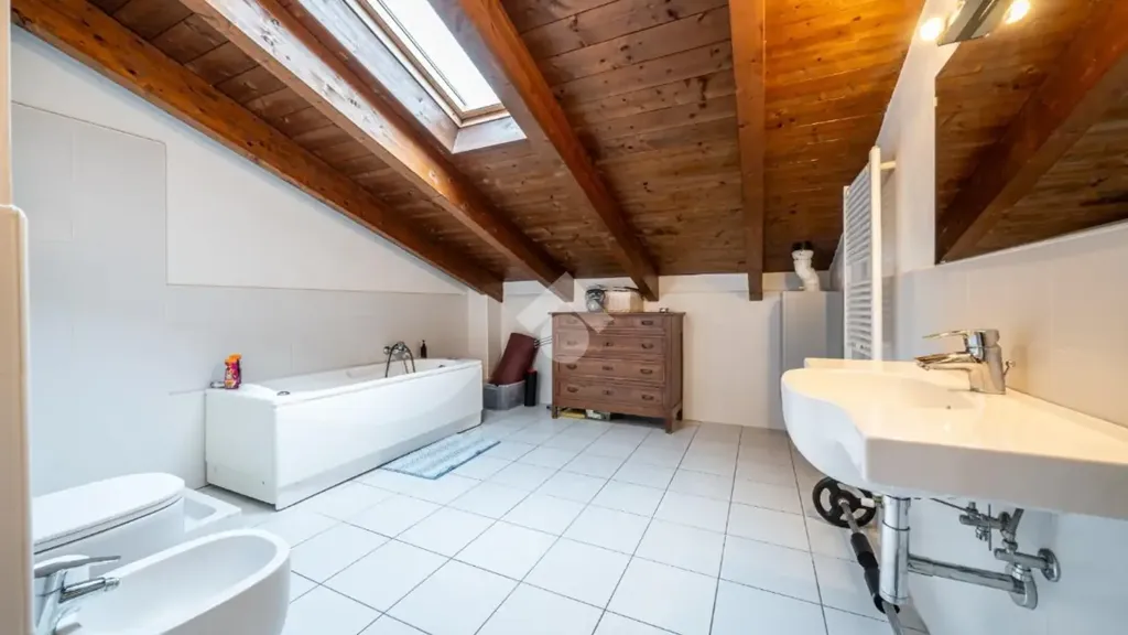Salles de bain - Villa with Private Garden in Quattro Castella
