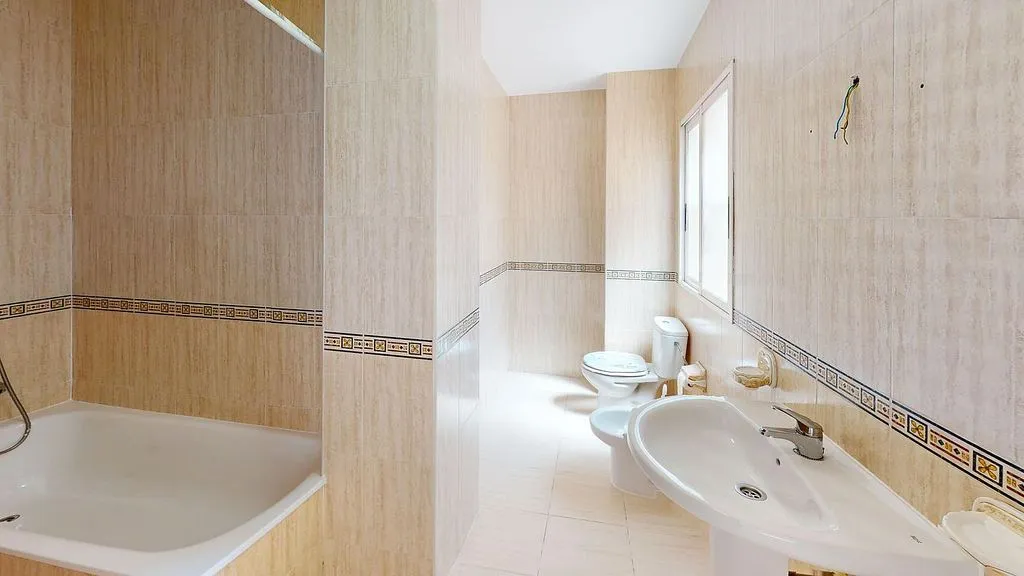Bathrooms - Ground Floor Flat with Pool in Villafranqueza