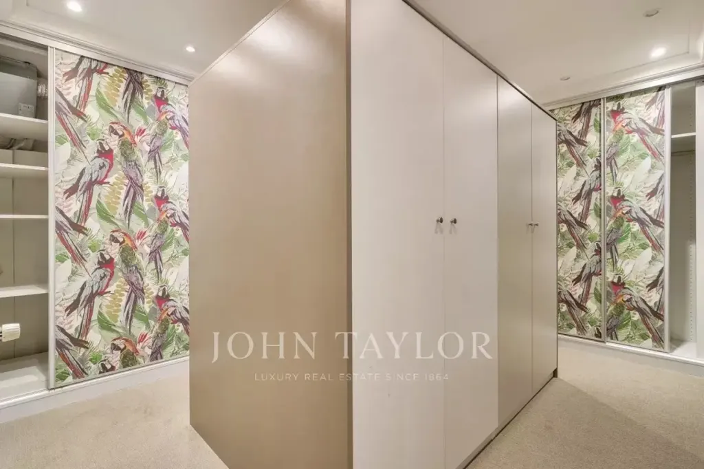 Toad - Luxury Duplex with Garden in Paris 16th