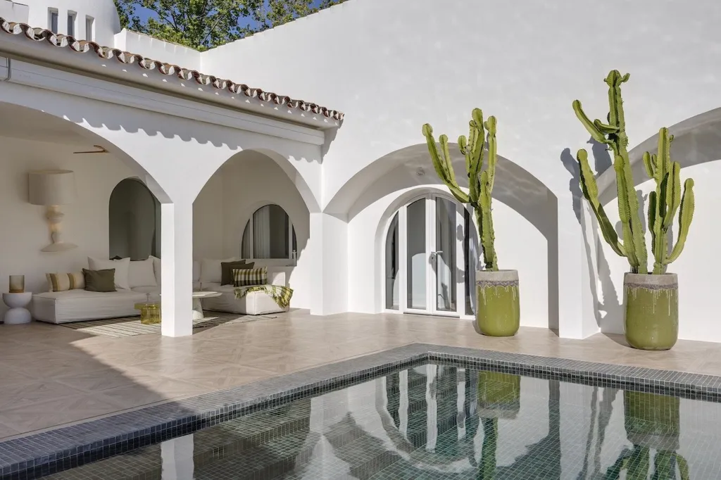 Piscine - Renovated Villa with Mountain View in Marbella