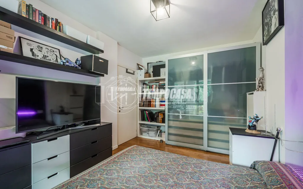 Magamistoad - Two-Bedroom Apartment with Terrace in Milan