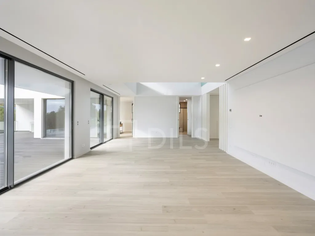 Elutuba - T5+3 House with Pool in Cascais