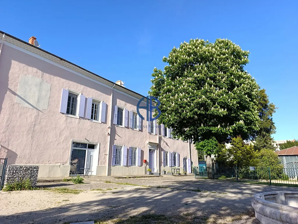 Välivaade - 4-Piece Apartment with Private Terrace in Montélimar