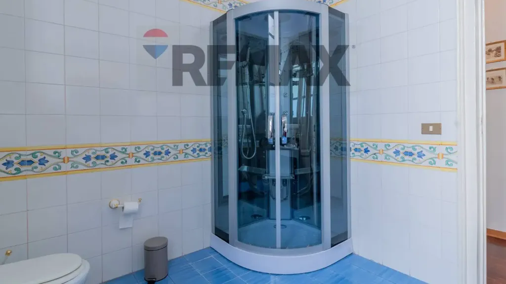 Vannitoad - Two-Level Apartment with Balcony in Palermo