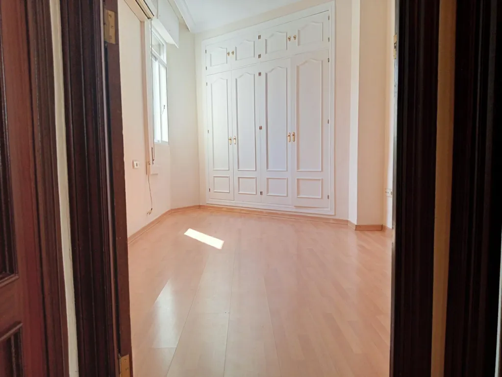 Pièces - Spacious Apartment with Terrace in La Florida
