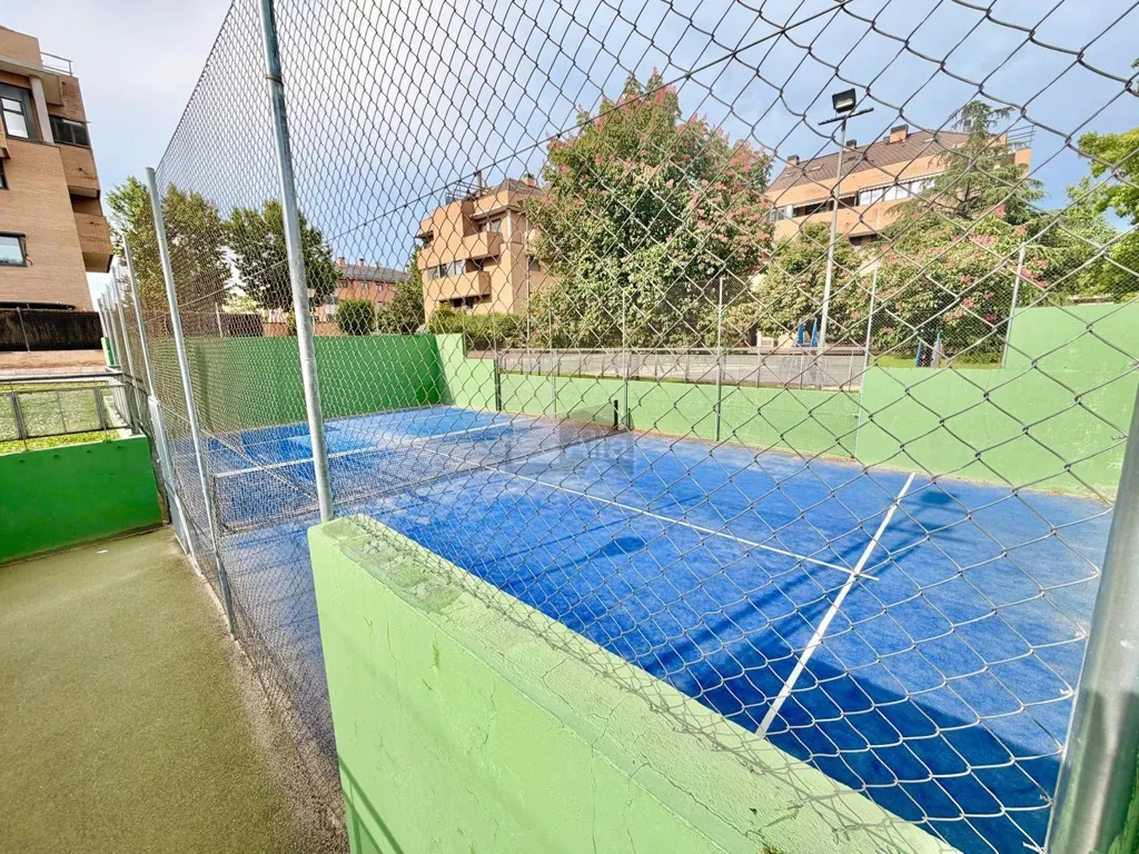 Bassein - Modern Flat with Terrace in Prado de Somosaguas