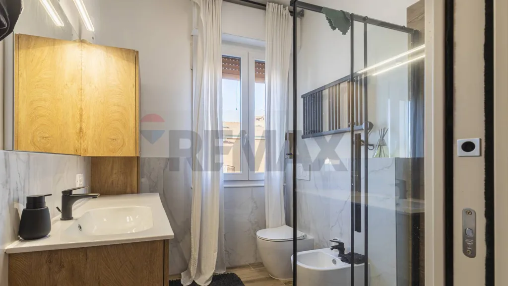 Vannitoad - Rearranged Apartment with Balcony in Modena