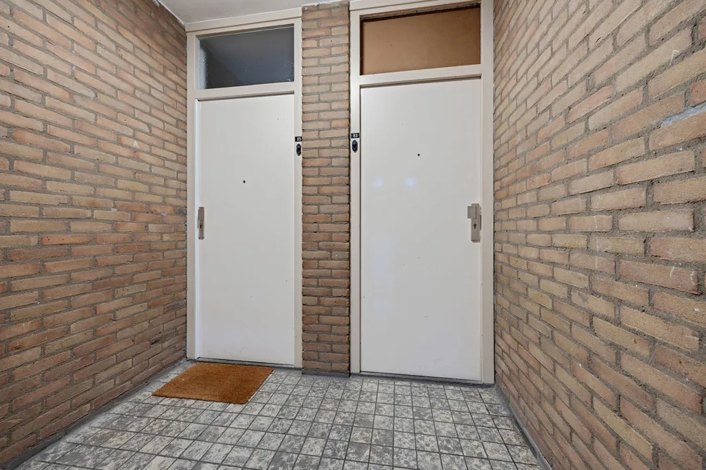 Esik - Top Floor Flat with Balconies in Apeldoorn