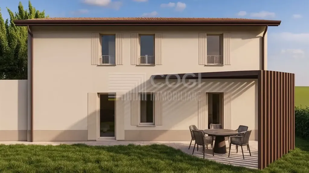 Rustic House with Garden in Solarolo